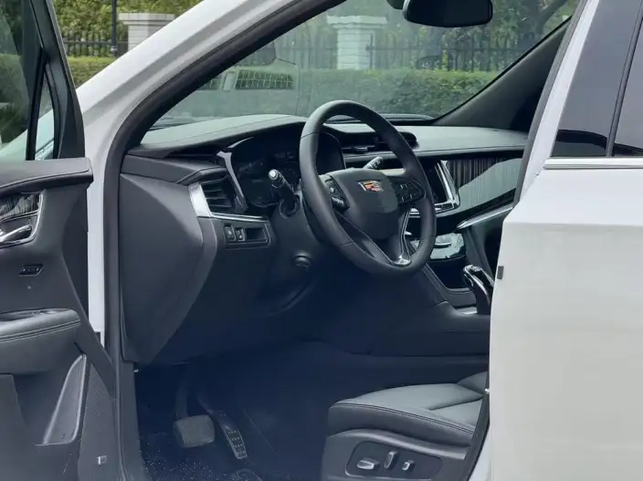Cadillac XT6 2022 Model 2.0T VII seat 2WD Luxury Model – фото 8