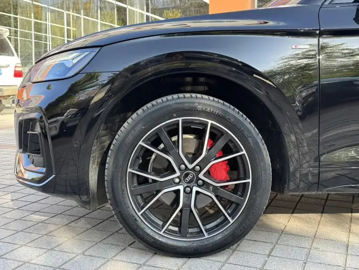 Audi Q5L 2023 Model 45T Luxury Dynamic Model – фото 7