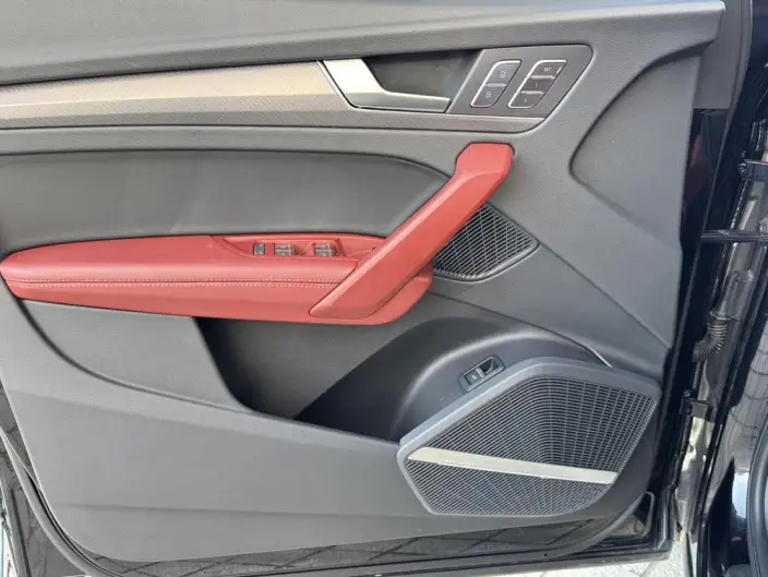 Audi Q5L 2023 Model 45T Luxury Dynamic Model – фото 9
