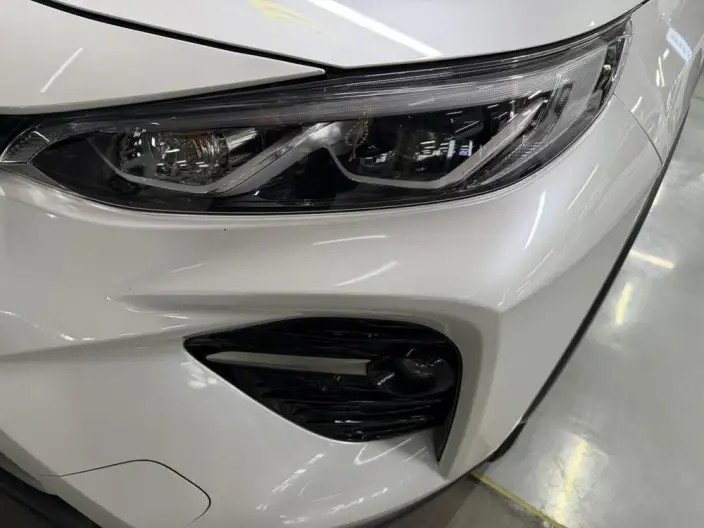 Toyota Wildlander 2023 Model 2.0L 4WD Luxury PLUS Edition – фото 7