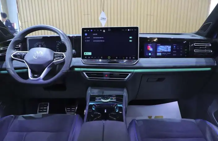 Volkswagen Tiguan L 2024 Model Pro 380TSI 4WD R-Line Zhizun Edition – фото 7