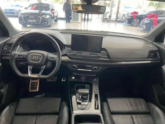 Audi Q5L 2023 Model 40T Luxury Dynamic Model – фото 7