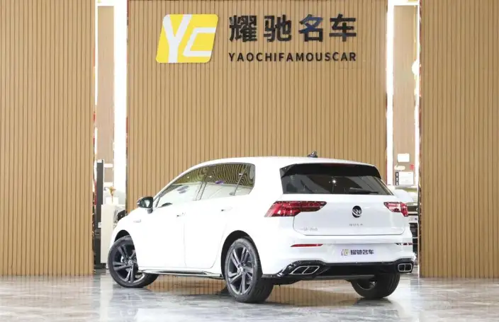 Volkswagen Golf 2023 Model Facelift 280TSI DSG R-Line Lite – фото 4