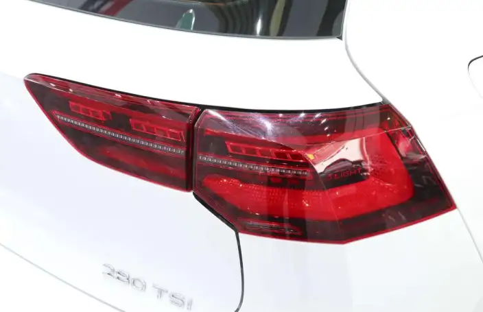 Volkswagen Golf 2023 Model Facelift 280TSI DSG R-Line Lite – фото 7