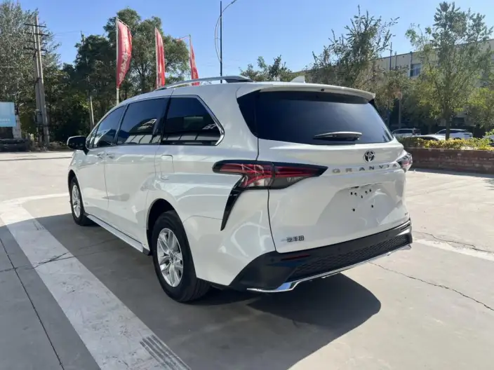 Granvia 2024 Model Intelligent Hybrid 2.5L 2WD Comfort Edition