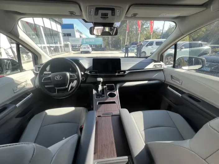 Granvia 2024 Model Intelligent Hybrid 2.5L 2WD Comfort Edition – фото 8
