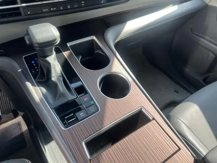 Granvia 2024 Model Intelligent Hybrid 2.5L 2WD Comfort Edition – фото 10