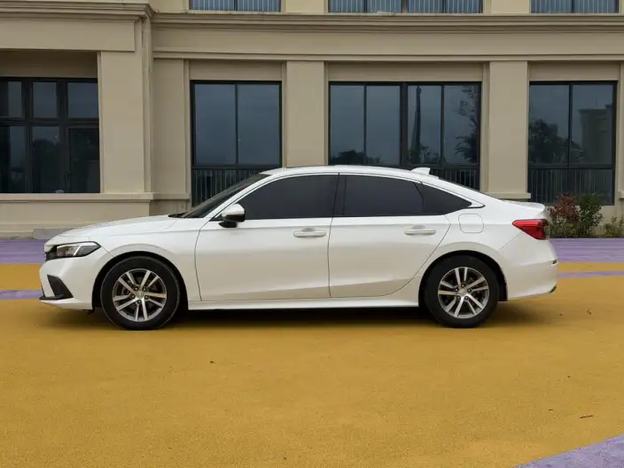 Honda Civic 2022 Model 240TURBO CVT Dynamic Edition – фото 3
