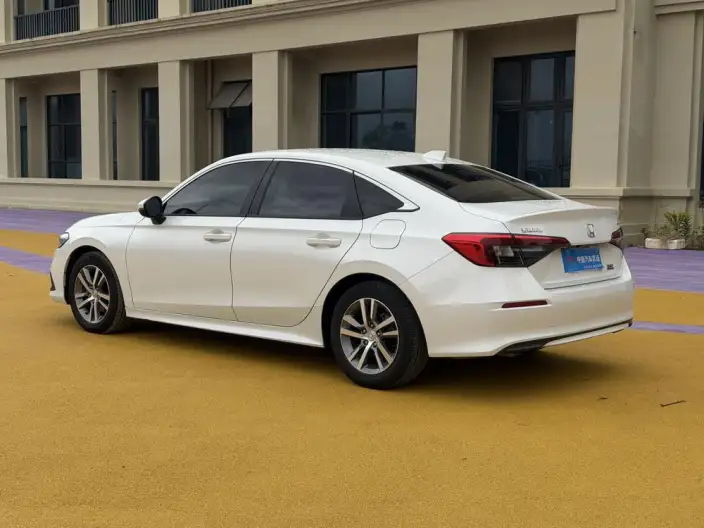 Honda Civic 2022 Model 240TURBO CVT Dynamic Edition – фото 4