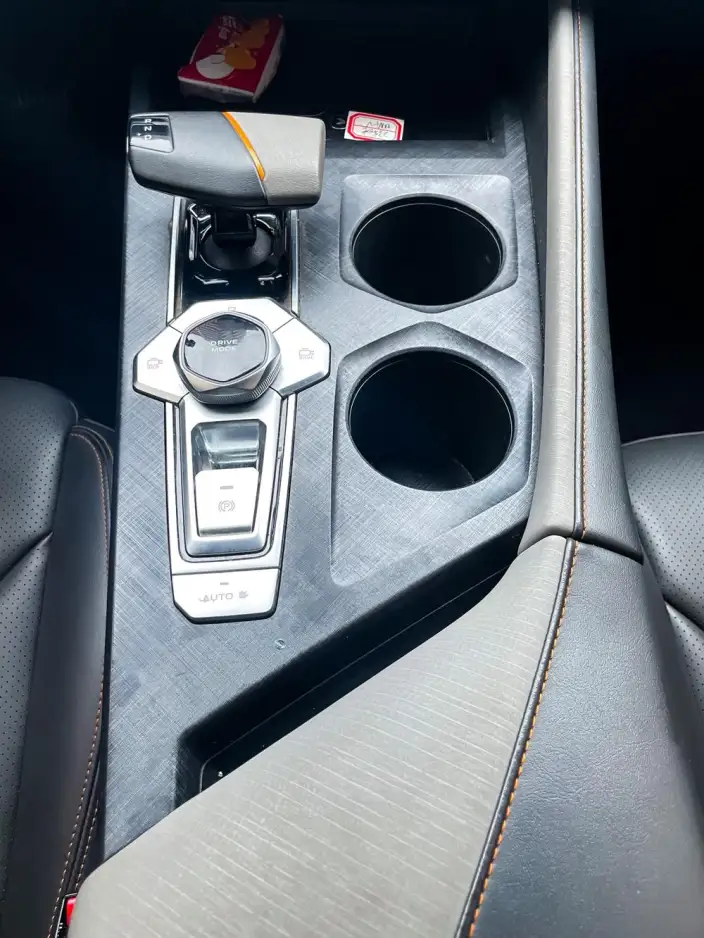 Changan UNI-V 2023 Model 1.5T Exclusive Model – фото 10