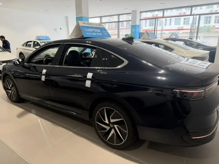 Volkswagen Magotan 2024 Model 380TSI Supreme Edition – фото 4