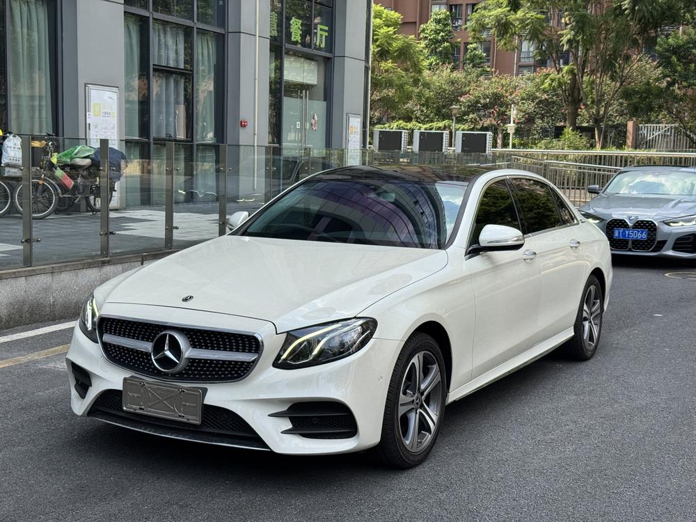 Mercedes-Benz E-Class 2020 E 260 L Sport – фото 1