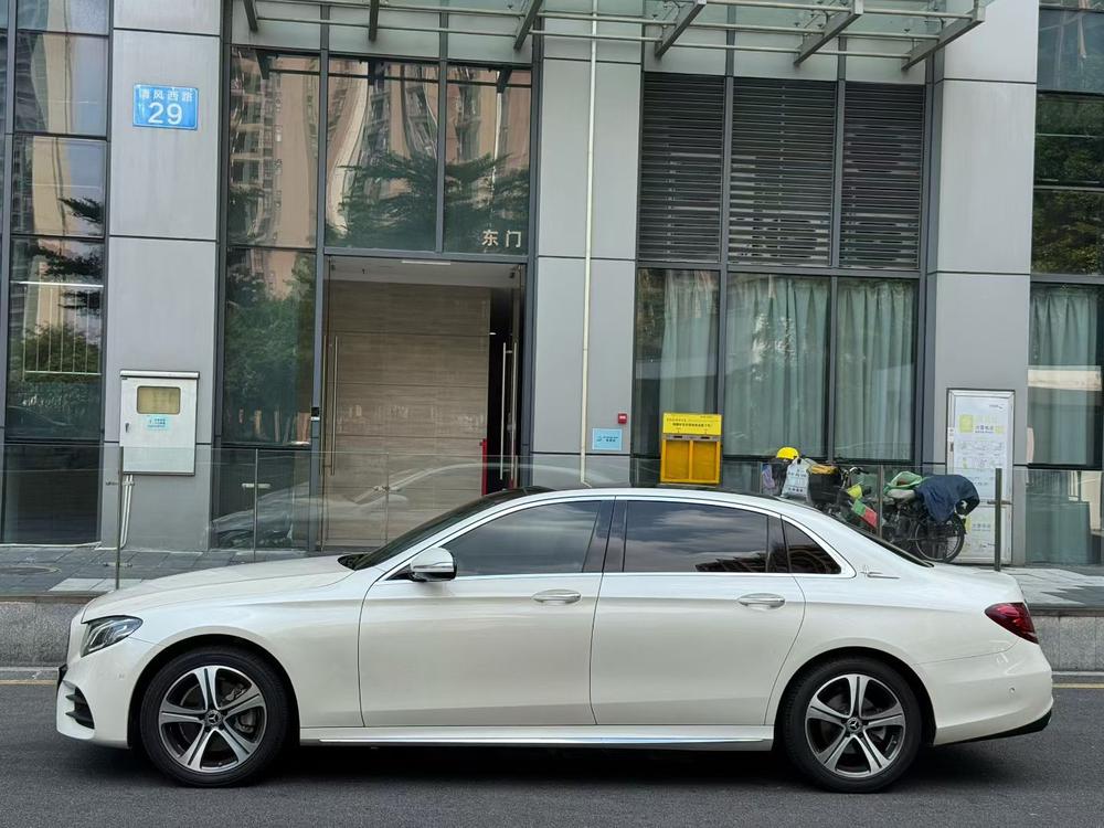 Mercedes-Benz E-Class 2020 E 260 L Sport – фото 3
