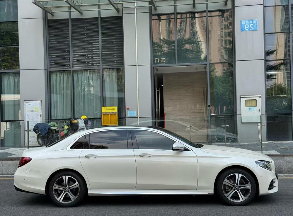 Mercedes-Benz E-Class 2020 E 260 L Sport – фото 5
