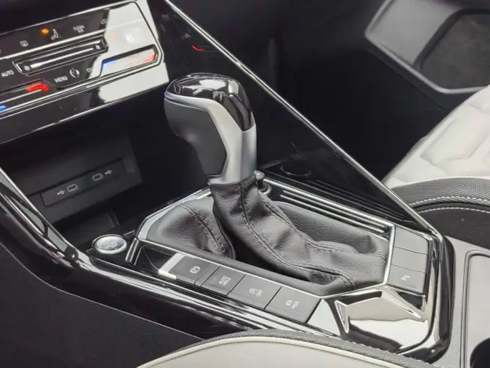Volkswagen Tayron 2024 Model 300TSI 2WD Luxury Plus Advanced version – фото 10