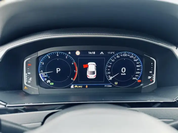 Volkswagen CC 2024 Model 380TSI Eye-catching version – фото 8