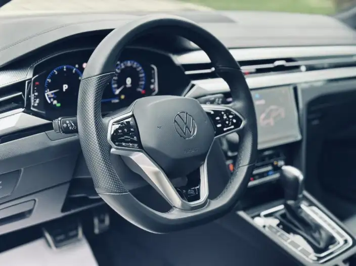 Volkswagen CC 2024 Model 380TSI Eye-catching version – фото 9
