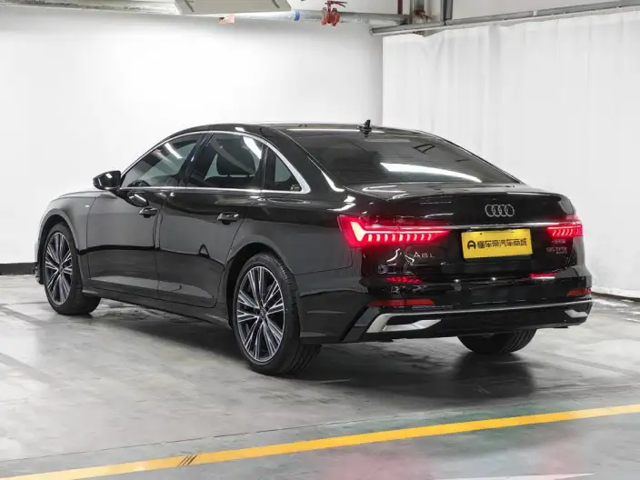 Audi A6L 2023 Model 55 TFSI quattro Exclusive Dynamic Model – фото 5