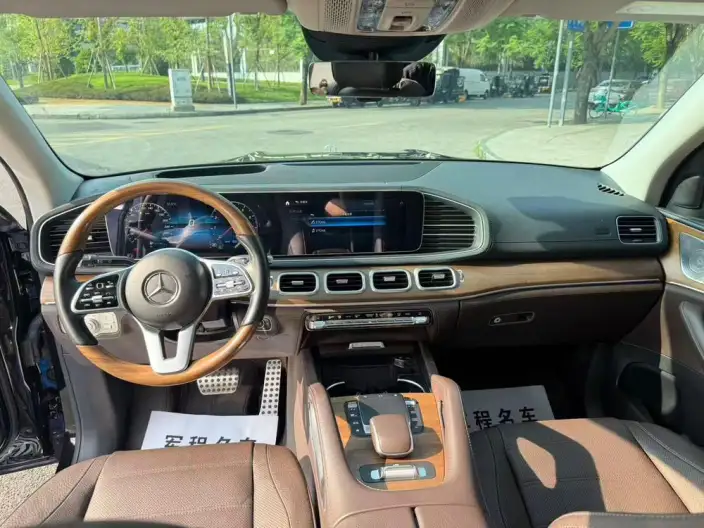 Mercedes-Benz GLS 2022 Model Facelift II GLS 450 4MATIC Luxury Model – фото 7
