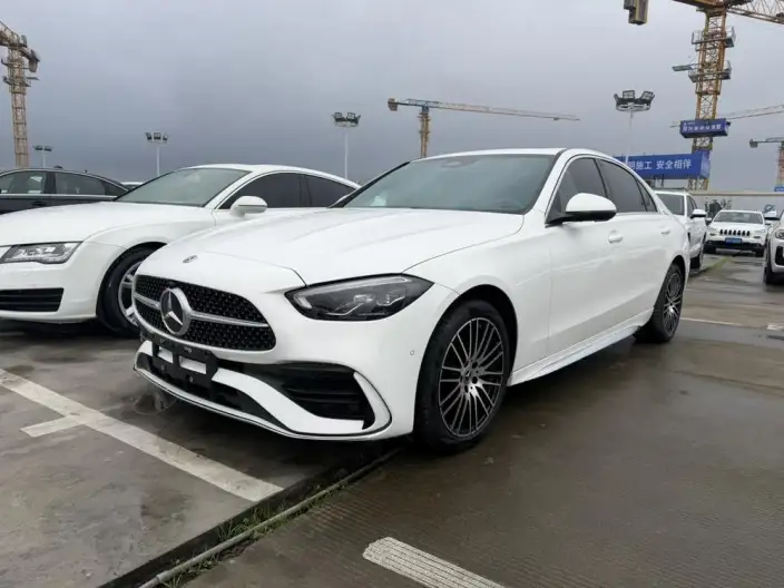 Mercedes-Benz C-Class 2023 Model C 200 L Sports Edition – фото 1