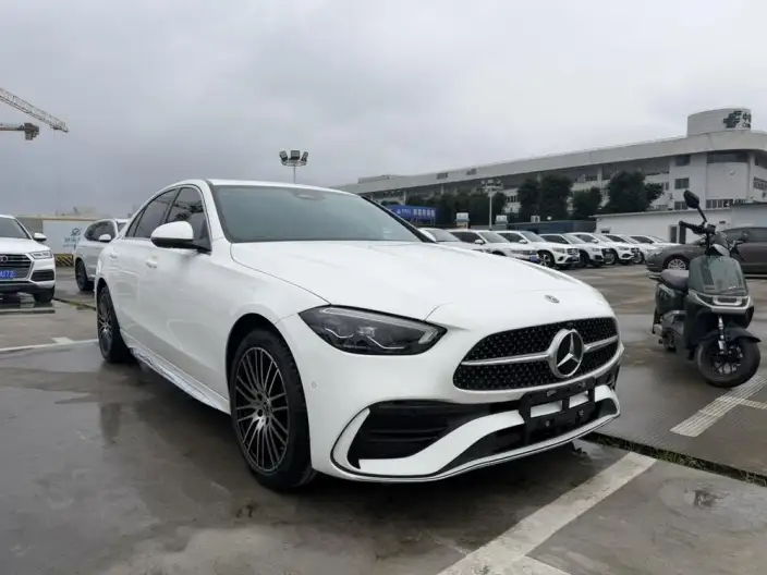 Mercedes-Benz C-Class 2023 Model C 200 L Sports Edition – фото 3