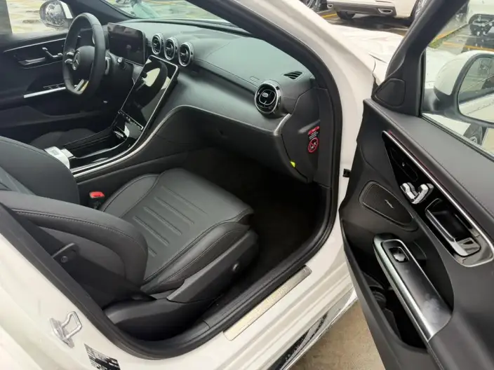 Mercedes-Benz C-Class 2023 Model C 200 L Sports Edition – фото 9