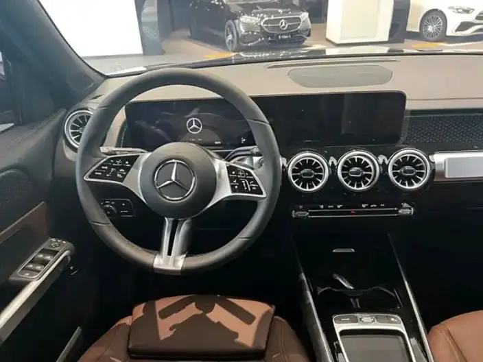 Mercedes-Benz GLB 2024 Model Facelift GLB 220 Fashion Model – фото 8