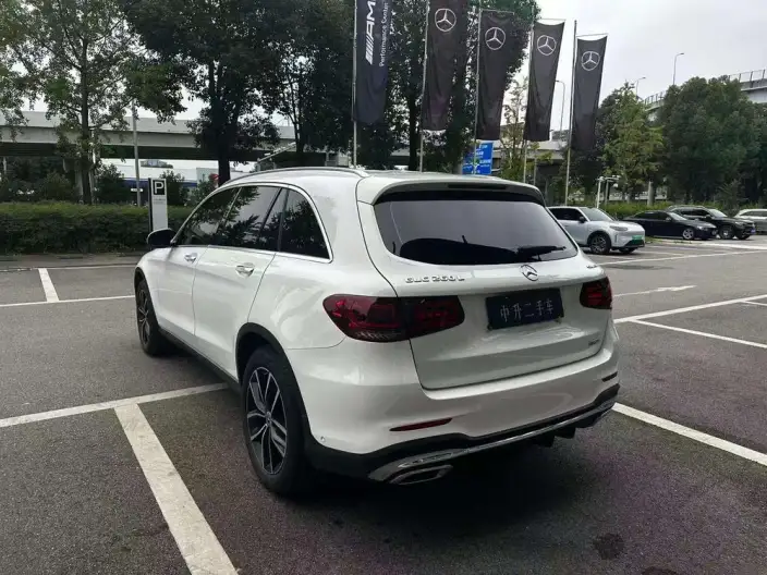 Mercedes-Benz GLC 2022 Model GLC 260 L 4MATIC Luxury Model – фото 5