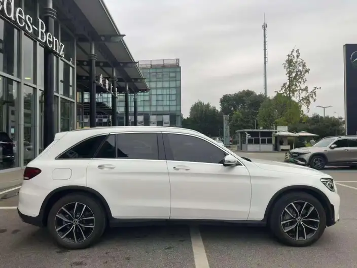 Mercedes-Benz GLC 2022 Model GLC 260 L 4MATIC Luxury Model – фото 8