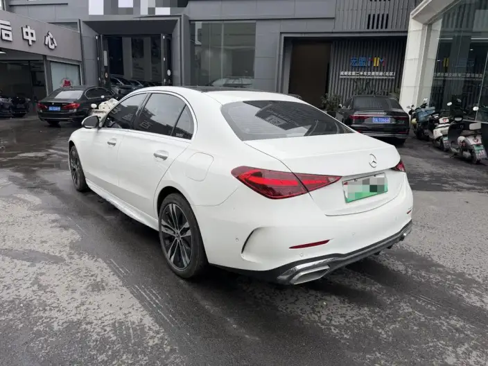 Mercedes-Benz C-Class PHEV 2025 Model C 350 eL – фото 4