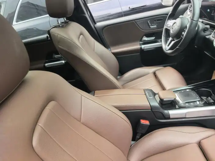 Mercedes-Benz GLB 2023 Model GLB 220 Dynamic Model – фото 9