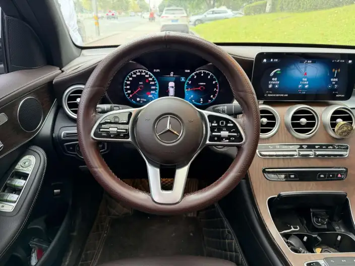 Mercedes-Benz GLC 2022 Model GLC 260 L 4MATIC Luxury Model – фото 10