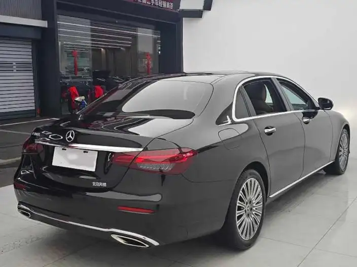 Mercedes-Benz E-Class 2022 Model E 300 L Luxury Model sedan – фото 7
