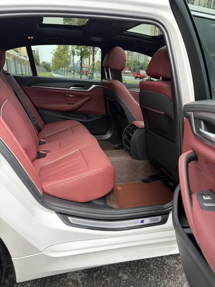 BMW 5 Series 2023 Model 530Li Leading Model M Sports Set – фото 10