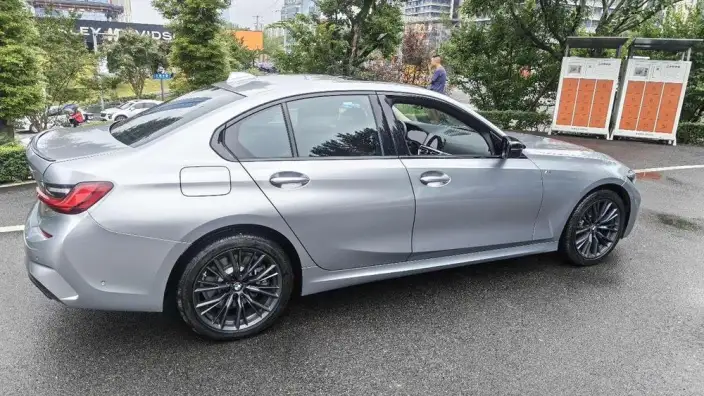 BMW 3 Series 2022 Model 330i M Sports Night Set – фото 10