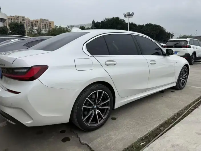 BMW 3 Series 2022 Model 320Li M Sports Set – фото 6