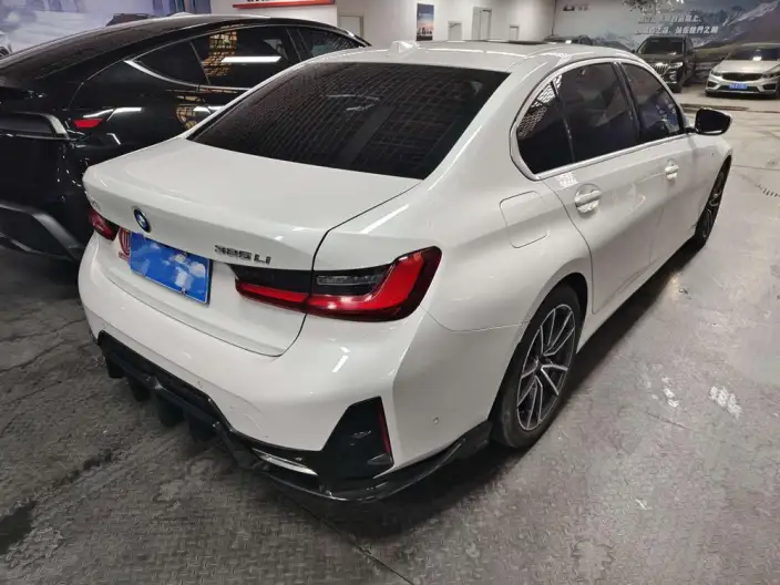 BMW 3 Series 2023 Model 325Li M Sports Set – фото 6