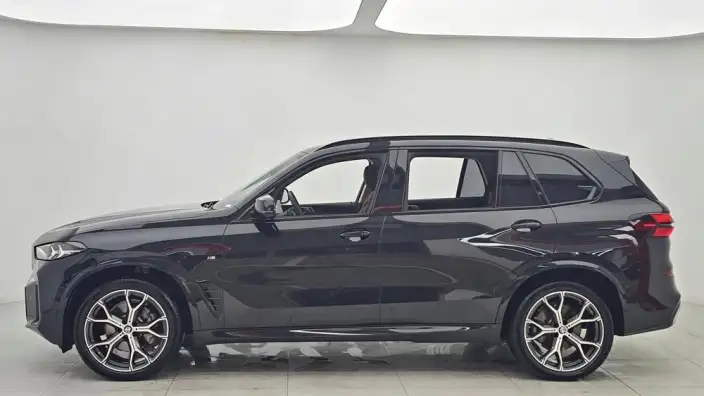 BMW X5 2025 Model xDrive30Li Exclusive Model M Sports Night Set