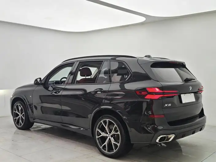 BMW X5 2025 Model xDrive30Li Exclusive Model M Sports Night Set – фото 5