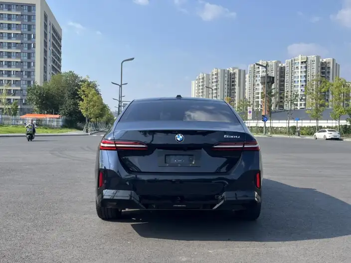 BMW 5 Series 2025 Model 530Li Leading Model M Sports Set