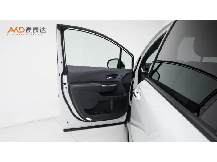 Toyota Sienna 2021 Model 2.5L Hybrid Platinum edition – фото 10