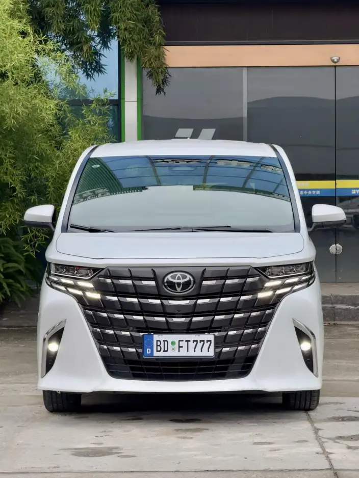 Elfa 2023 Model 2.5L Intelligent Hybrid 4WD Premium