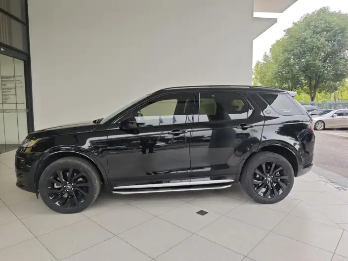 Land Rover Discovery Sport 2024 Model 249PS R-Dynamic SE Performance Technology Edition 5 seat