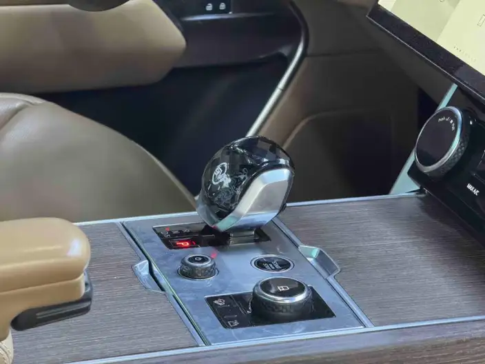 Range Rover 2023 Model 3.0 L6 360PS Shengshi Edition – фото 7