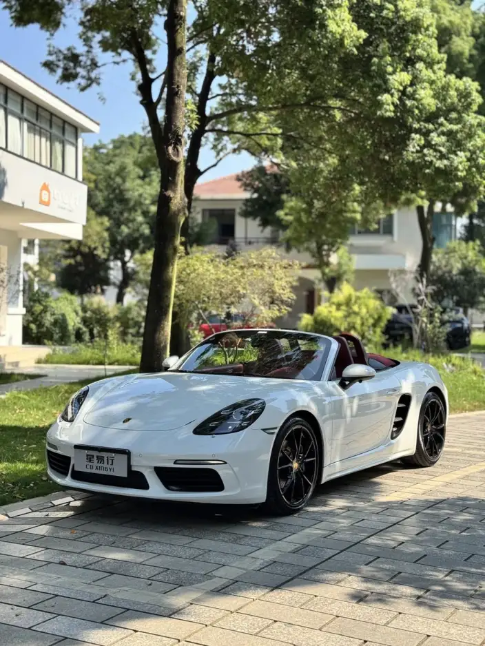 Porsche 718 2022 Model Boxster 2.0T