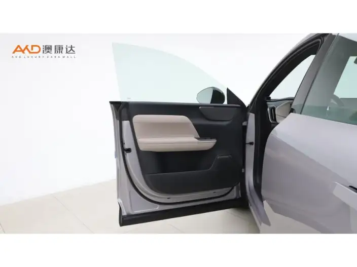 Volvo XC70 2026 Model 2WD Long Battery Life Pro Core – фото 9