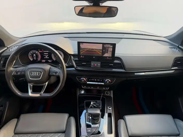 Audi Q5L Sportback 2023 Model 40 TFSI Luxury Model – фото 8