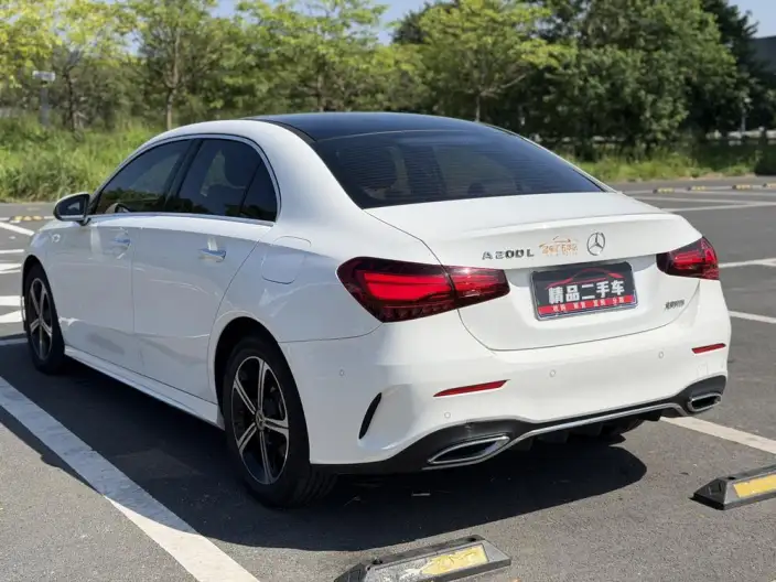 Mercedes-Benz A-class 2023 Model A 200 L Sports sedan Fashion Edition – фото 4