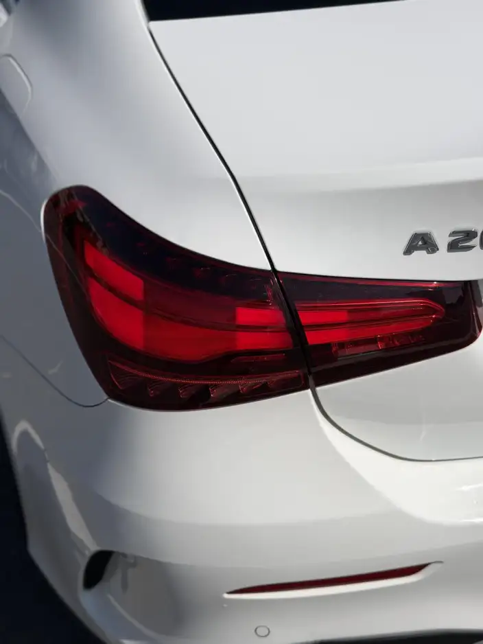 Mercedes-Benz A-class 2023 Model A 200 L Sports sedan Fashion Edition – фото 10