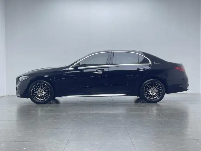 Mercedes-Benz C-Class 2025 Model C 260 L Sports Edition – фото 4